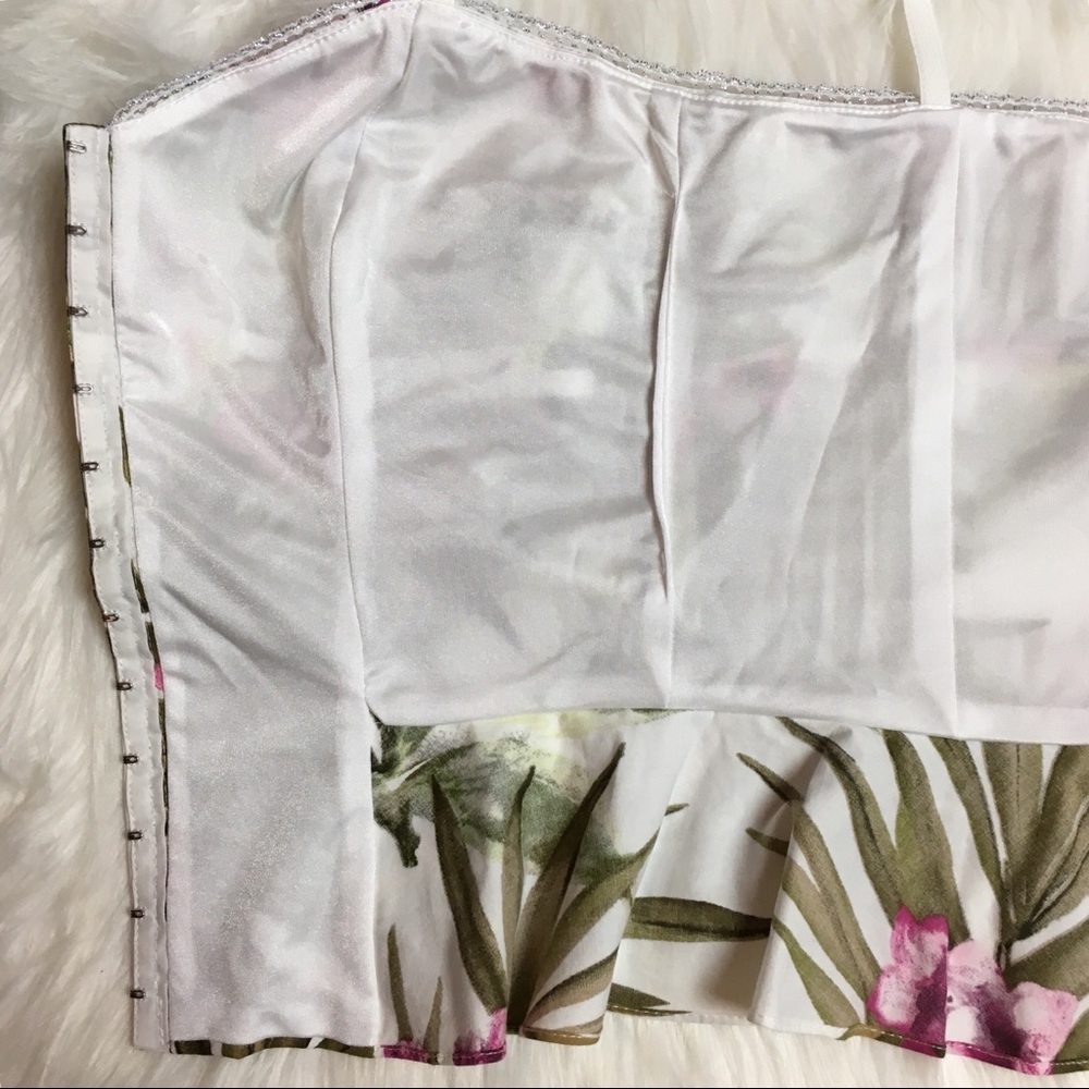 Floral top - Picture 5 of 8